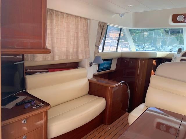 slider 9 Prestige Yachts Prestige 36